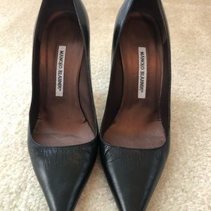 Black Manolo Blahnik Women’s Leather Pump